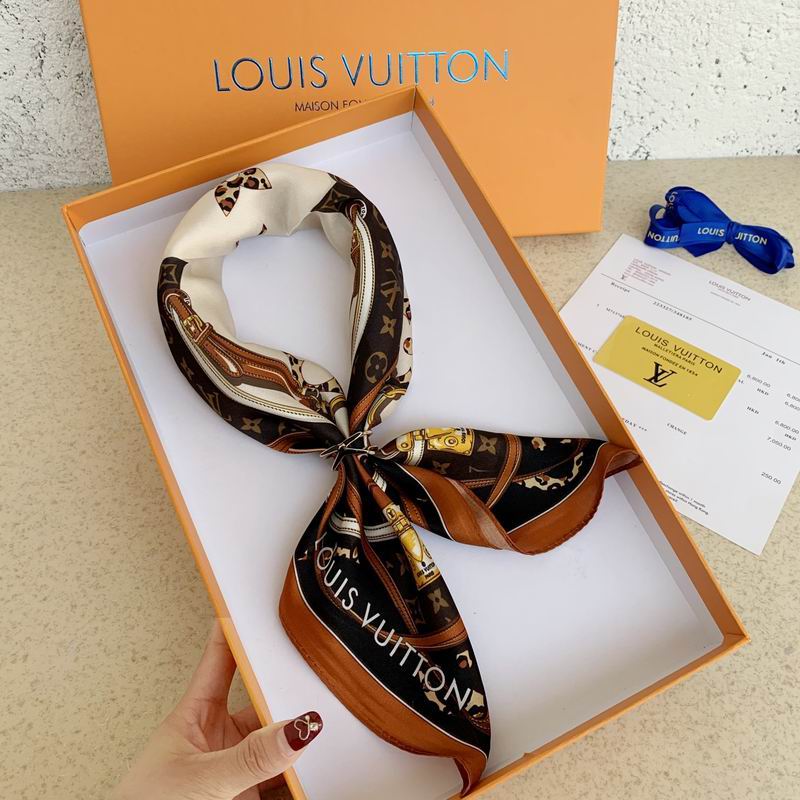 LV silk scarf 50X50cm E10 (7)